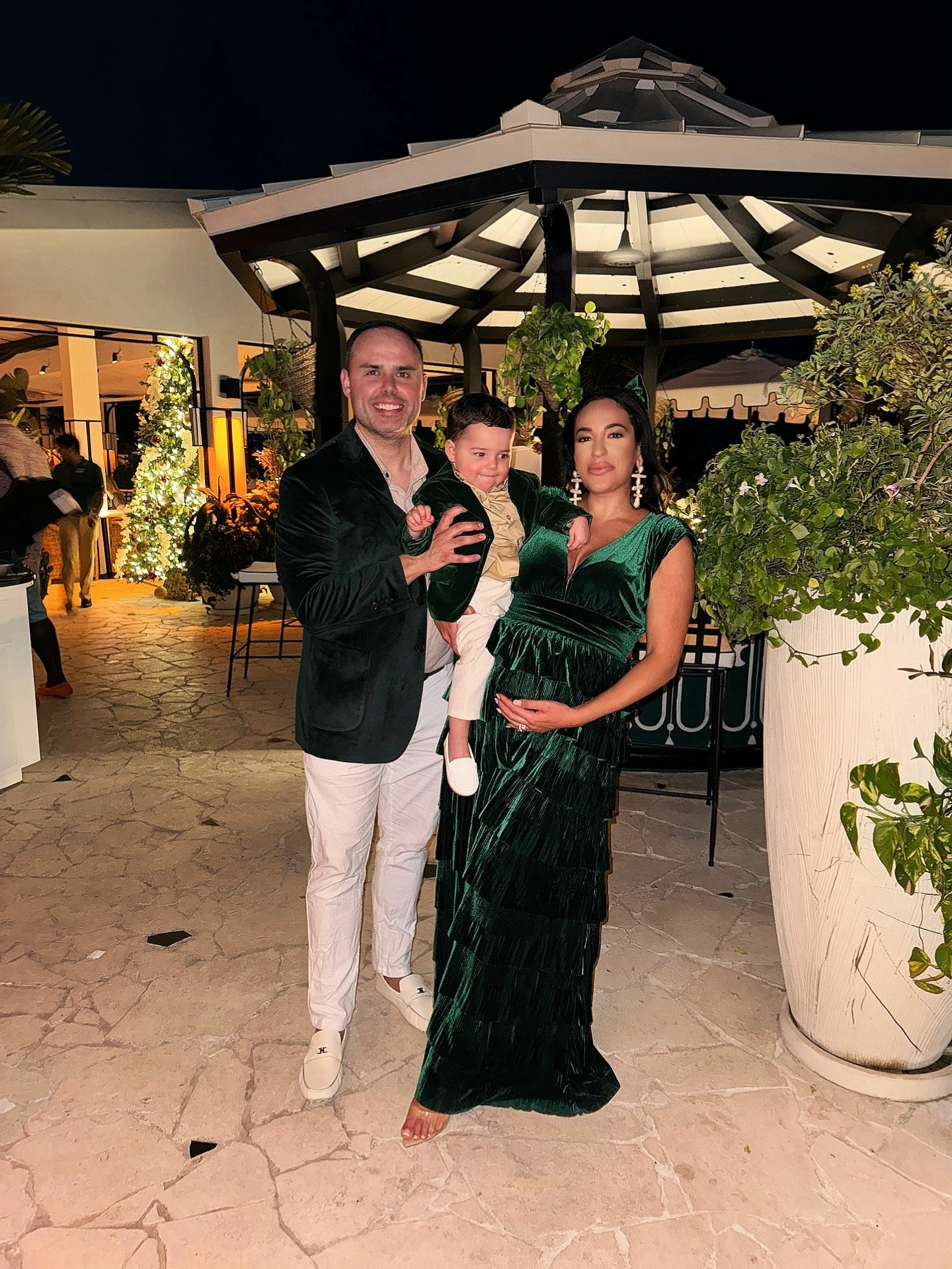 Consider this our belated HAPPY 2026 from Grand Cayman! ✨🥂☀️🌴🍍

We were supposed to be here for NYE, but life had other plans. Grateful we made it after all… it’s absolutely glorious 🤍

#grandcayman #babymoon #saintjune

#LTKTravel #LTKKids #LTKBump