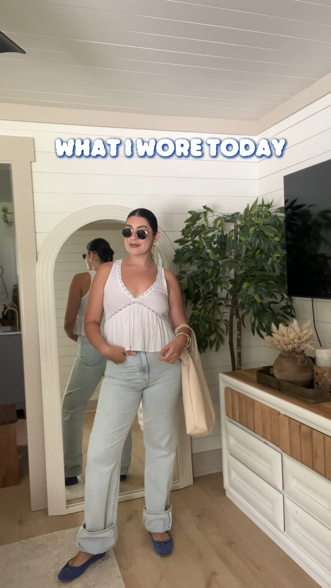 Comfy and cute mom OOTD 

#LTKFindsUnder100 #LTKStyleTip