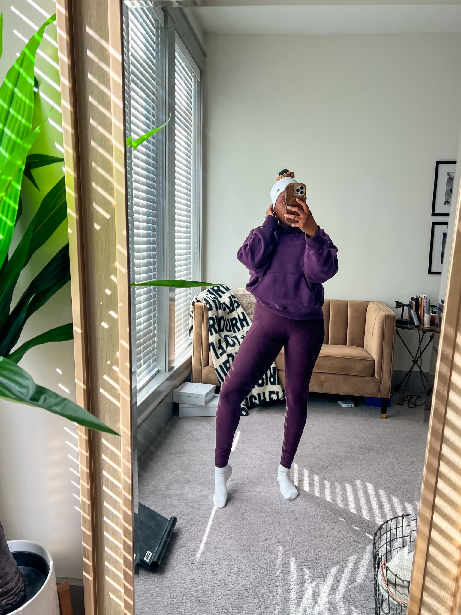 I’ve been loving my offline hoodies to wear on my way to my Pilates workout and these scrunchies to help put my silk press in a bun ☺️ Must haves! 💜

#LTKFindsUnder50 #LTKActive #LTKfitnessgoals