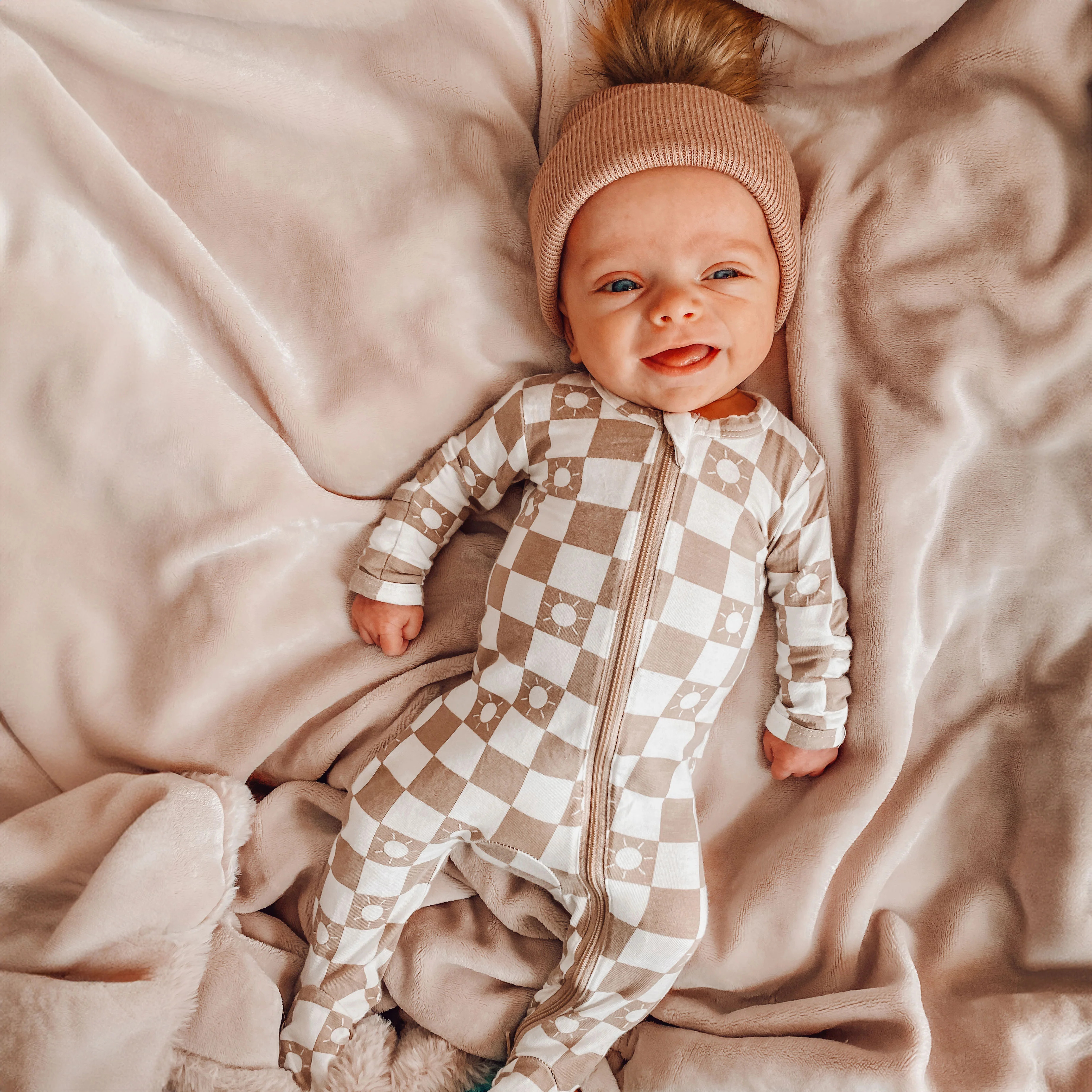 2-Way Zip Footie, Tan Sun Checkerboard | SpearmintLOVE
