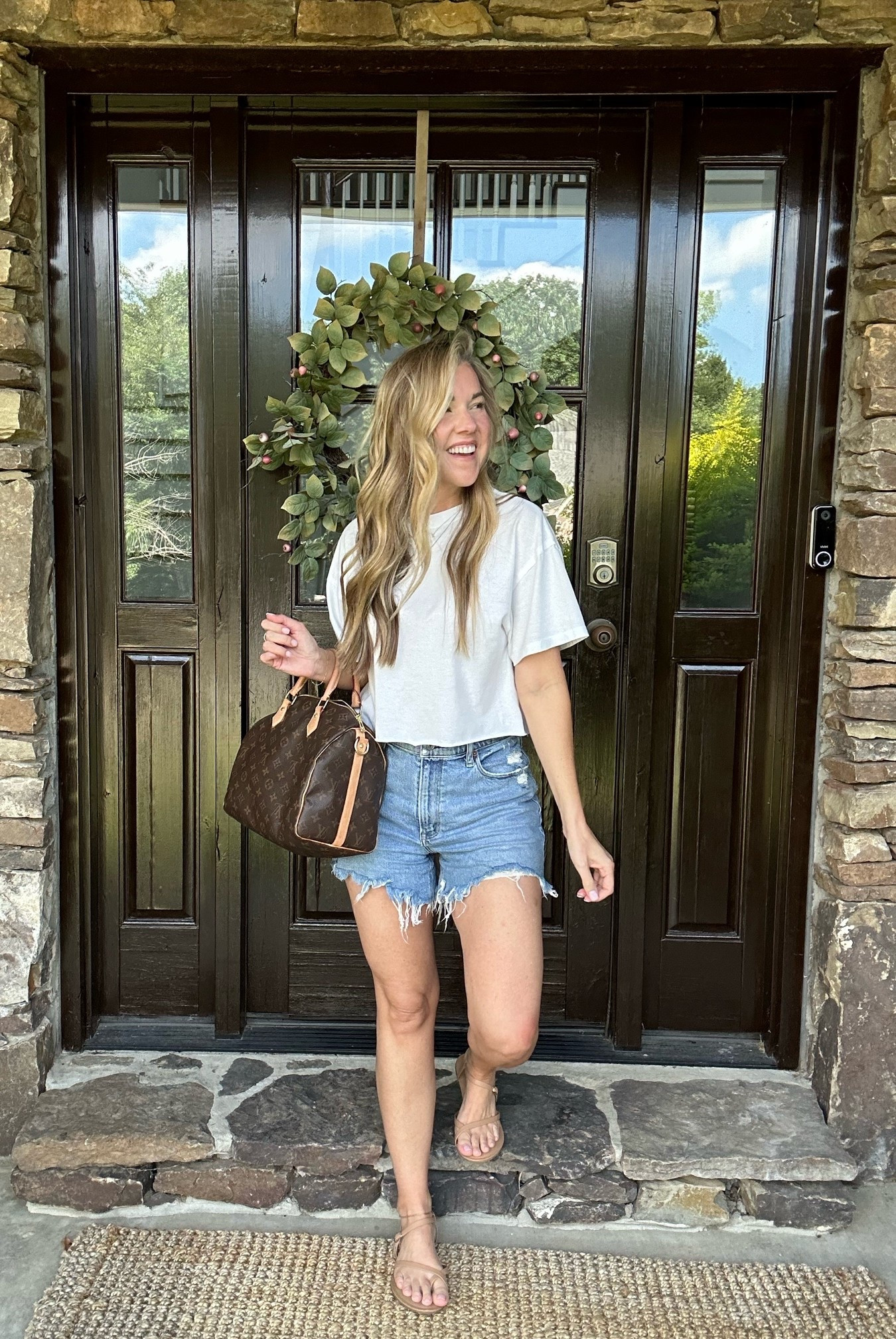 Casual summer OOTD

When in doubt, denim shorts and a tee is always a good choice!

#LTKootd