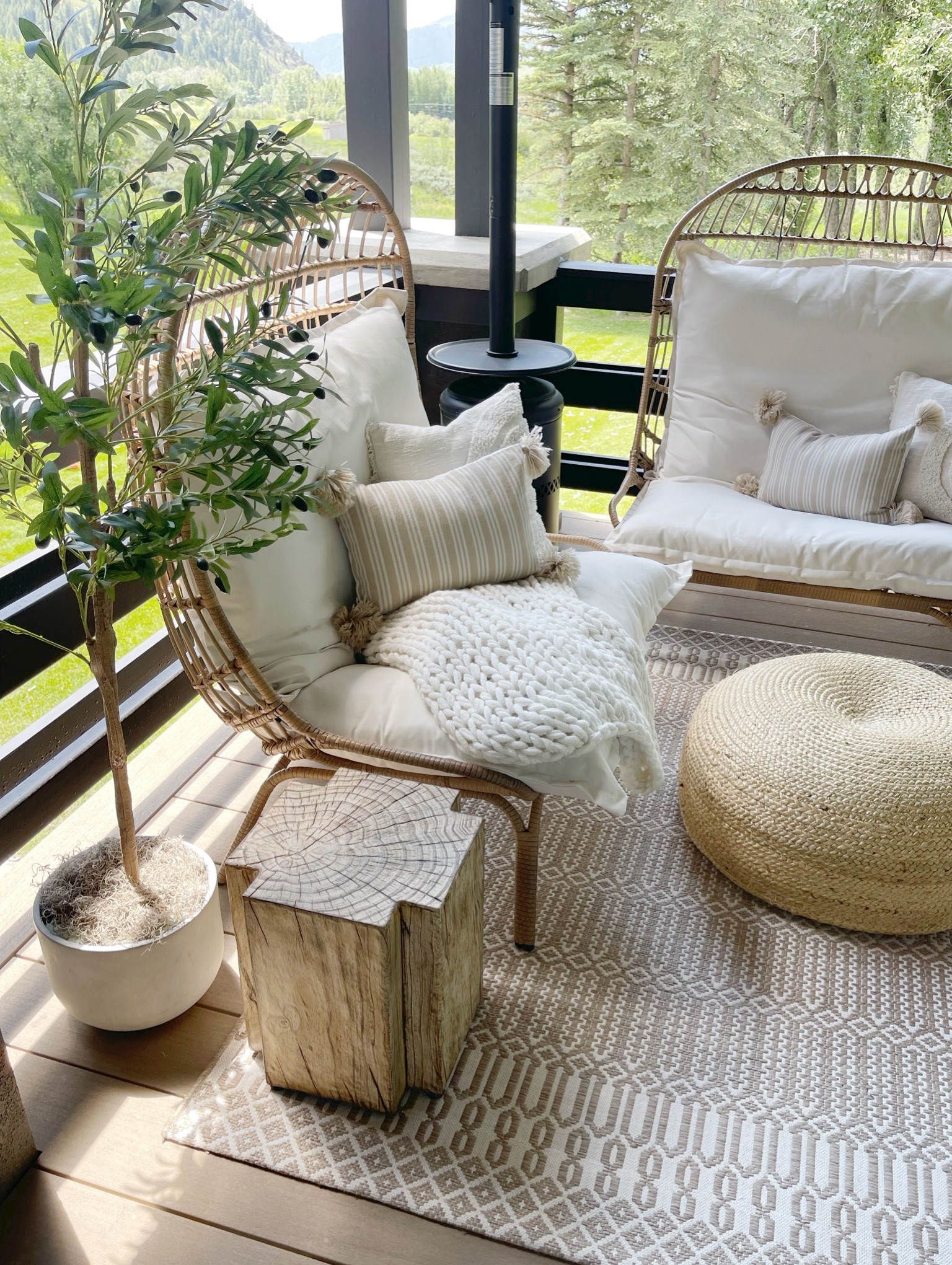 HOME \ outdoor furniture and decor for the perfect summer patio!

Walmart
Target
Amazon 
Deck
Chair
Rug 
Side table 

#LTKSeasonal #LTKhome #LTKunder100