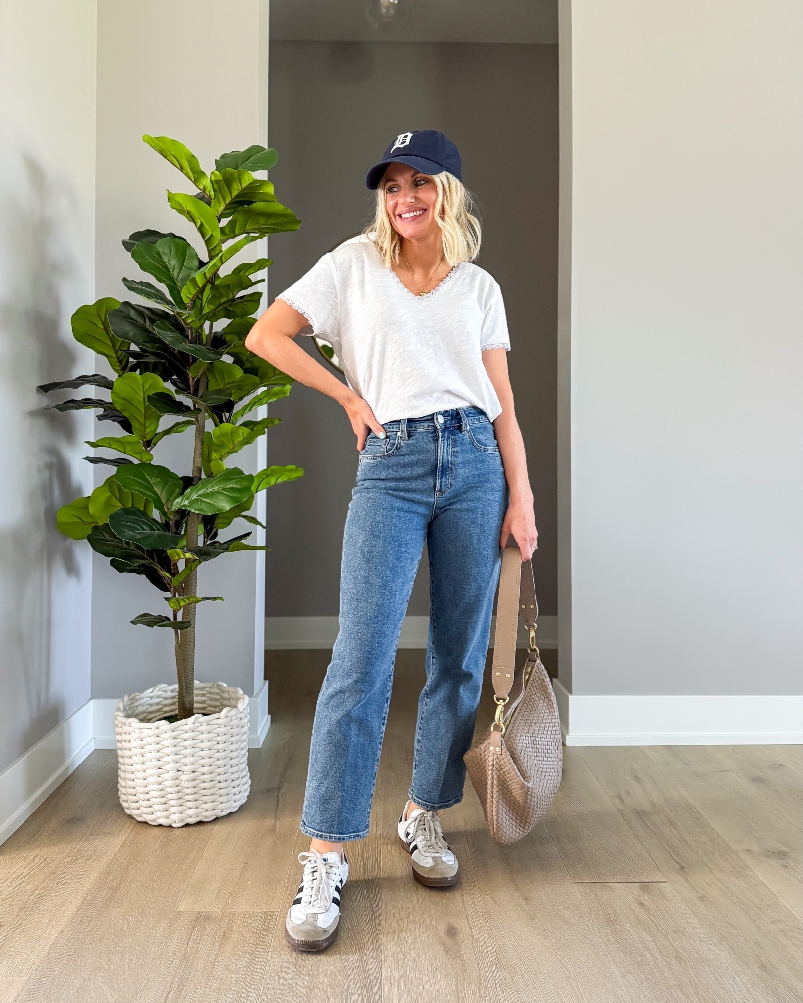 I love this sporty look with the True jeans and white Sunny top from my DEAR JOHN x KATIE HALLER capsule wardrobe collection! Use code: DJXKATIE20 for 20% off at @dearjohndenim 
Jeans- 25 (size up if between sizes) 
Top- xs

#LTKootd #LTKPetite #LTKOver40