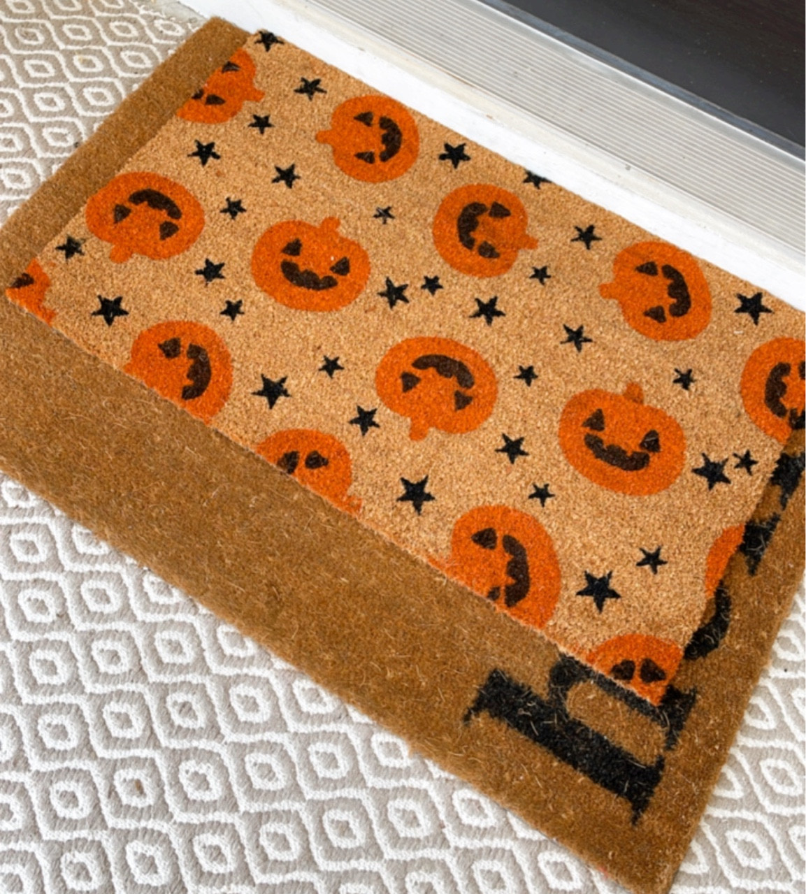 Adorable Halloween door mat 🎃 all linked! The one in the pic is not linked & from bed bath & beyond but linked a similar one on ETSY! 

#LTKHalloween