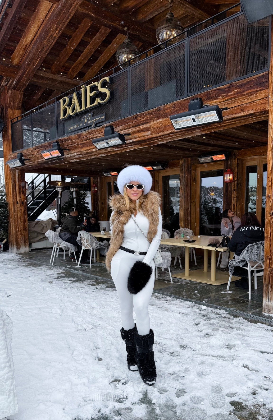 Snow Bunny Apres Ski 

#LTKTravel #LTKSeasonal #LTKootd