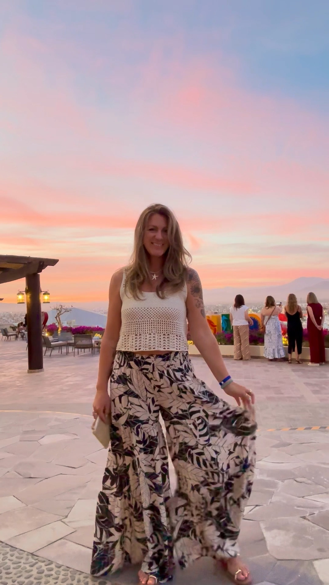 Large top, medium may have been better for a more fitted look, medium long pants 

#LTKOver40 #LTKMidsize #LTKTravel