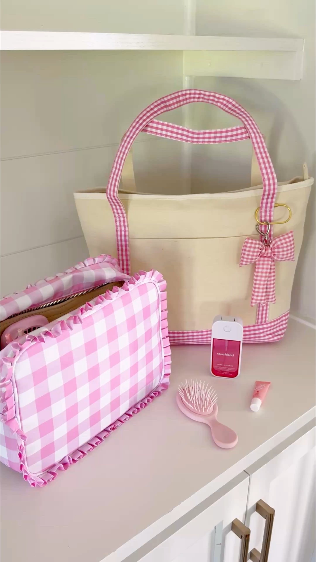 Amazon bag charms, boat and tote, ll bean, llbean, bag organizer, bow bag charm, gingham tote bag, pink stuff, amazon finds, amazon favorites, amazon fashion, amazon must haves, gifts for her, college girl back to school, school bag, gingham ruffle pouch, gingham pouch

This gingham tote is SO cute!😍 also have it in blue! Like a boat and tote!🤍 love it with these cute matching gingham bow bag charms on it!🎀 would be cute for highschool/college girl back to school bag!🩷 
And these gingham ruffle patches are SO cute and amazing look for less!!😍 the quality is fantastic, and they’re perfect to monogram, too! My favorite bag organizer in size large fits perfectly inside, so that this cute pouch can be your bag organizer to easily move your stuff from bag to bag if you like to switch bags often!🙌🏼


#LTKTravel #LTKFindsUnder50 #LTKFindsUnder100