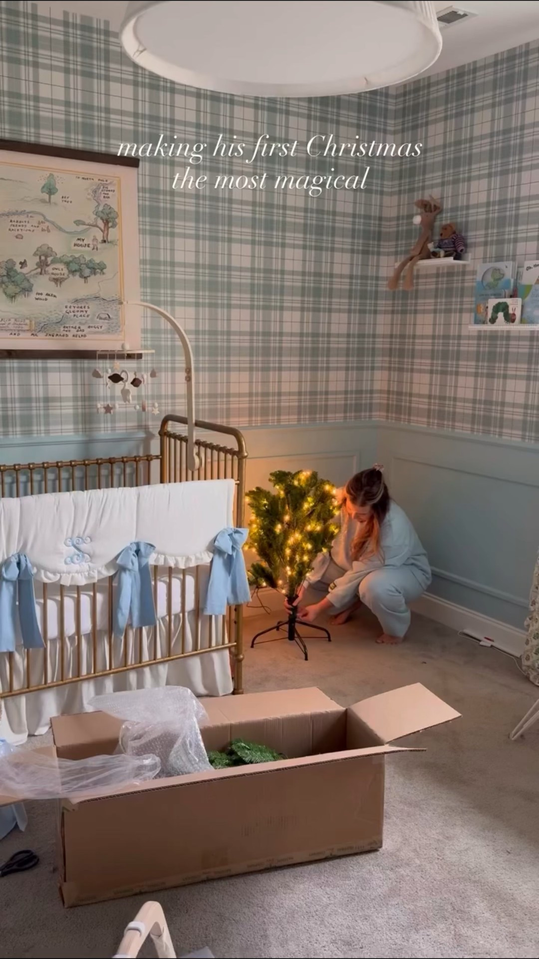 Scottie’s first Christmas has come too fast but I’ve made it my goal to make everyday moments feel extra magical this season with @nationaltreecompany!

#firstchristmas #nationaltreecompany #christmasdecor #holidayseason #tistheseason
