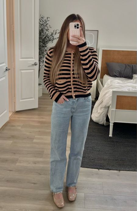Shop my OOTD! 🖤 Everything runs true to size! 

#outfit #amazon #target #outfitidea #lookalike #cardigan #jeans #abercrombie #favoritejeans #balletflats #flats

#LTKStyleTip #LTKShoeCrush #LTKFindsUnder50