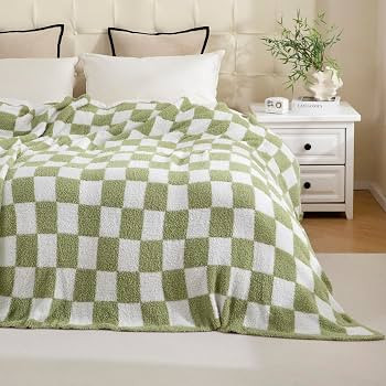 YIRUIO Throw Blanket Checkered Chessboard Fluffy Fuzzy Warmer Comfort Reversible Super Soft Cozy ... | Amazon (US)