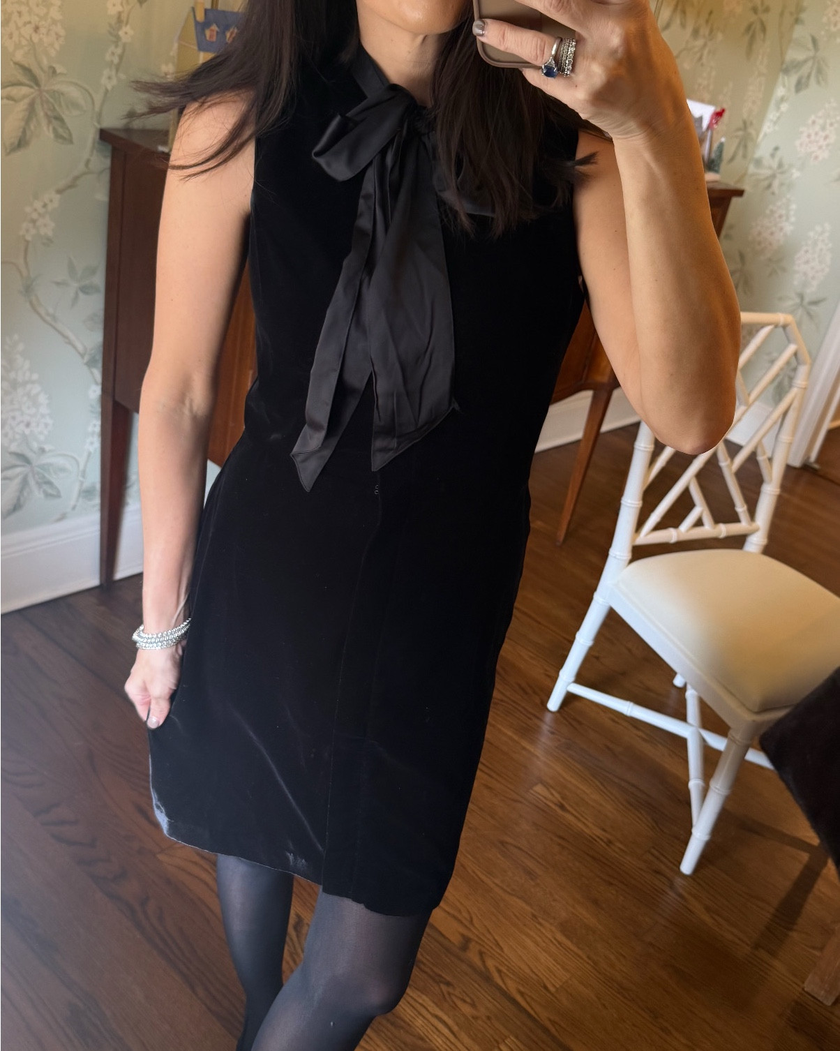 Such a great staple for your closet! Velvet black dress for church, holiday parties and more 

#LTKgrwm #LTKHoliday #LTKootd