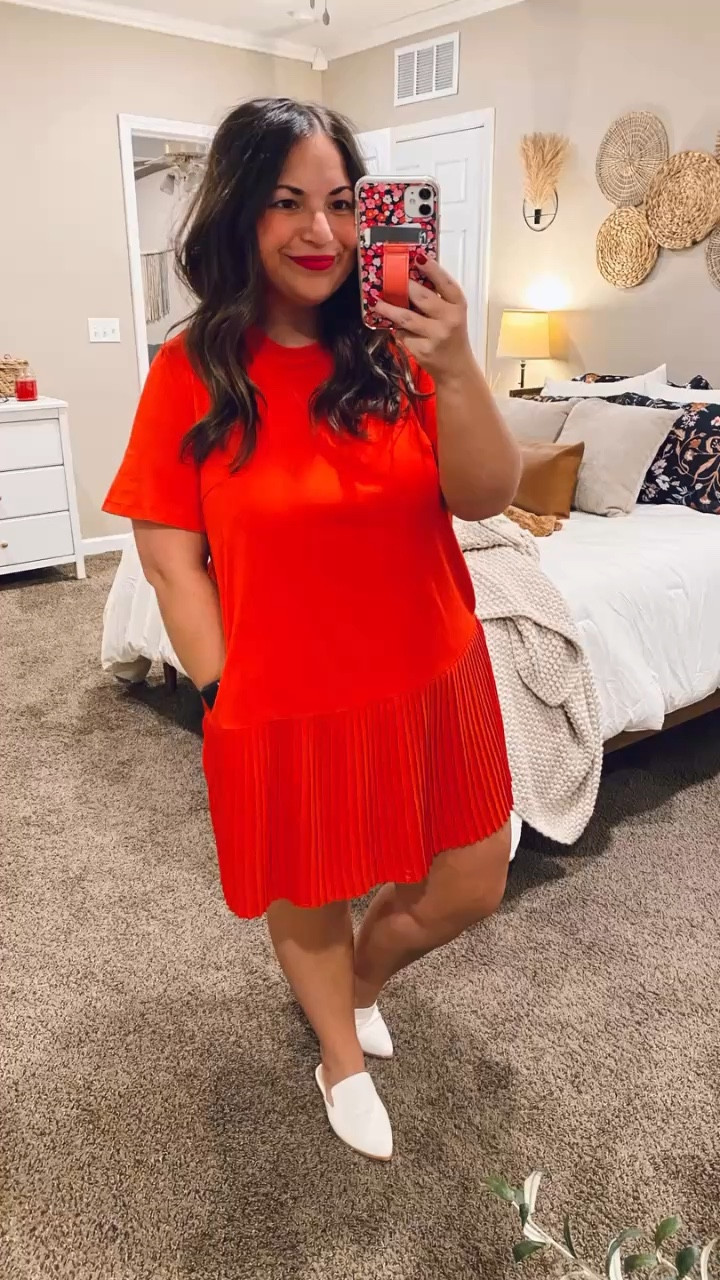 Celebrating Valentine’s Day in style with comfy + cute outfits that don't break the bank! 💕

mules: fit true to size // wearing a 5
dress: fits just a tad slim // wearing a large 

 #LTKWatchNow #LTKSeasonal #LTKStyleTip