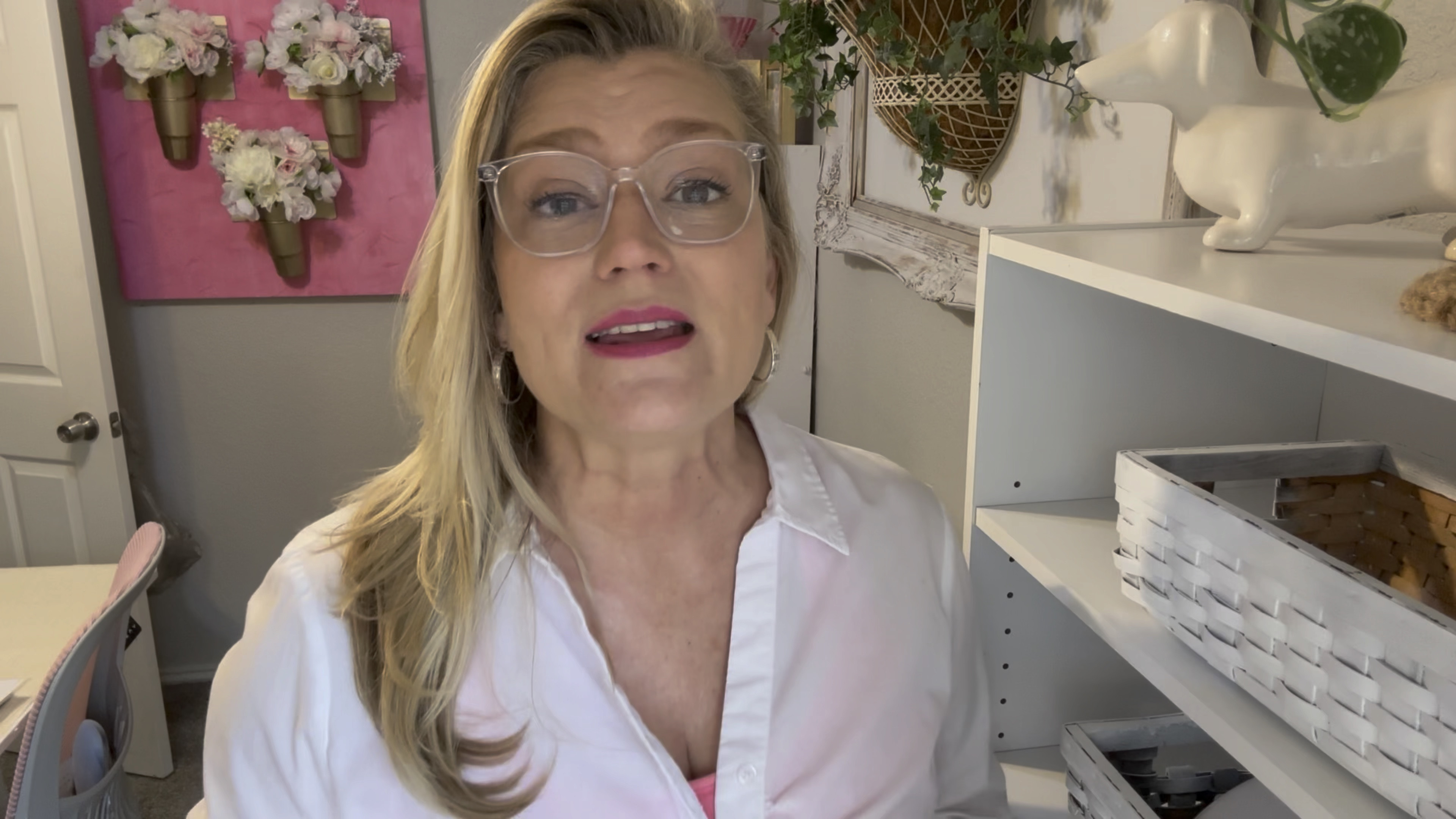 Small Bathroom? You need these 3 space-saving products!

#LTKVideo #LTKover40 #LTKhome