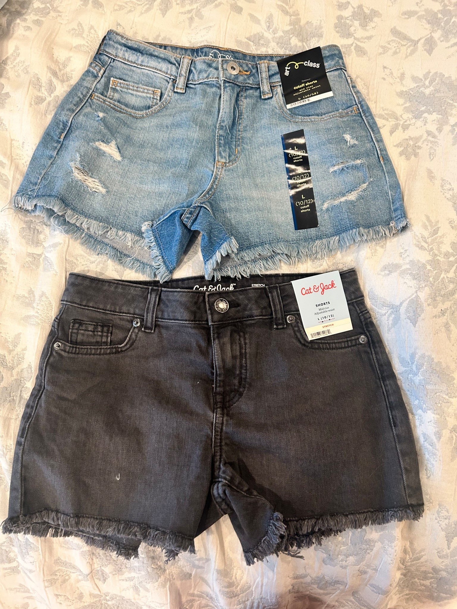 Girls cutoff shorts from @Target on sale for under $13

Target kids fashion. Target kids. Kids jeans shorts 

#LTKmomlife #LTKKids #LTKSaleAlert