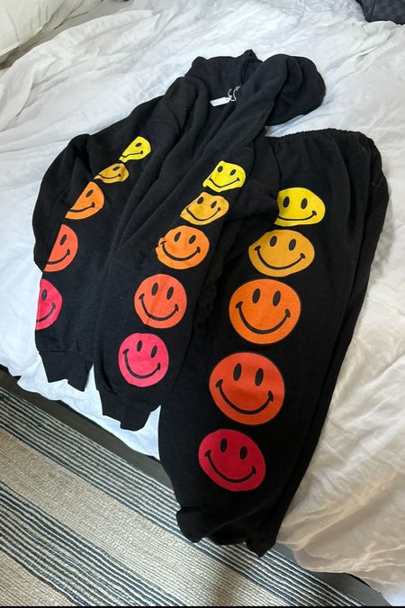 Aviator nation is having an up to 50% off sale! This smiley face set is sold out in black but is available in white and red! I linked a ton of other favorites that are all marked down!

#LTKFindsUnder100 #LTKSaleAlert #LTKStyleTip