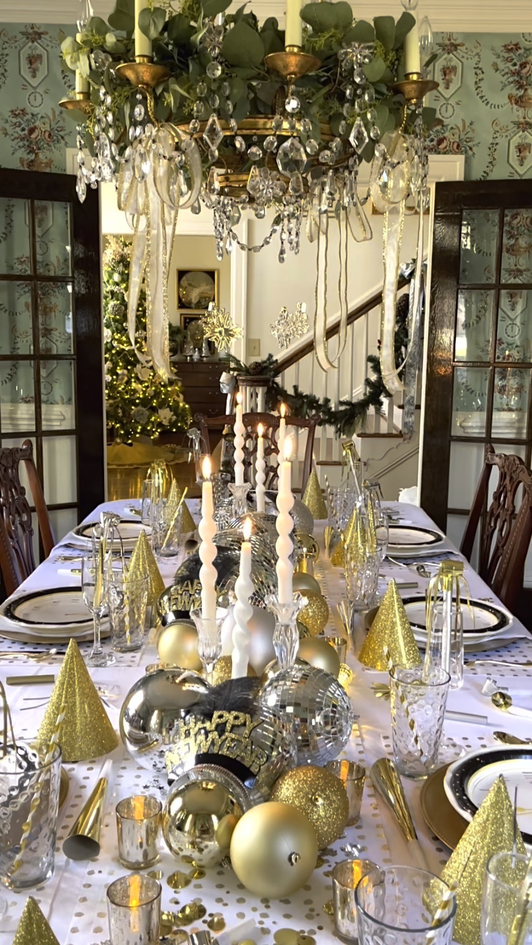 2025 is just around the corner, and I can hardly believe how quickly 2024 flew by! It feels like time moves faster with every passing year. Do you have any big plans or goals for the new year? I’d love to hear them! 🎉🎊

#LTKHome #LTKSeasonal #LTKHoliday