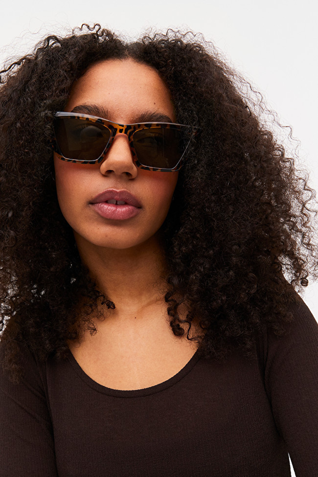 Square cat-eye sunglasses
                  			
				£10 | Monki