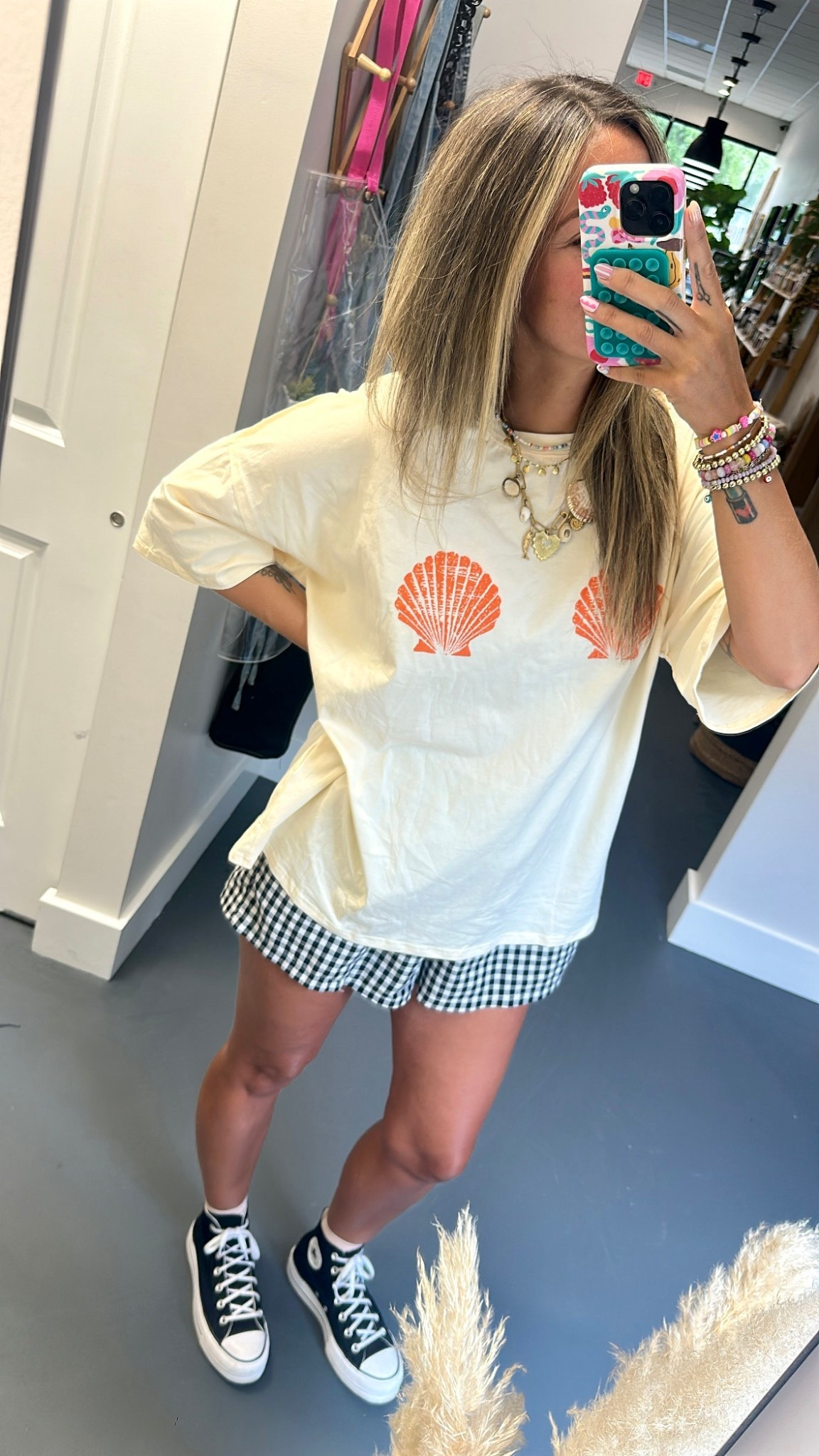Is it really back to school time? Forever living in boxer shorts and a big ole graphic tee! This seashell tee is an FP dupe and pretty dang good! It is however an off white/slightly yellow color rather than white compared to free people one but can’t beat it for that price! 


#LTKFindsUnder50 #LTKStyleTip #LTKTravel