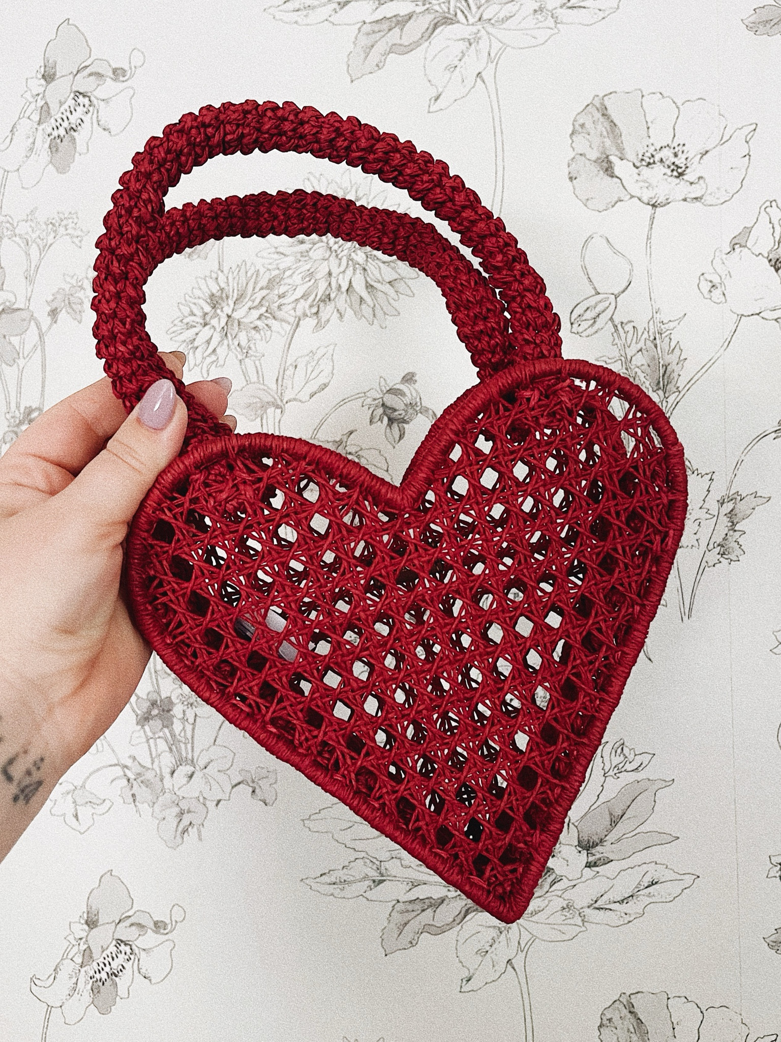 Even cuter in person 

#LTKItBag #LTKFindsUnder100 #LTKSummerSales