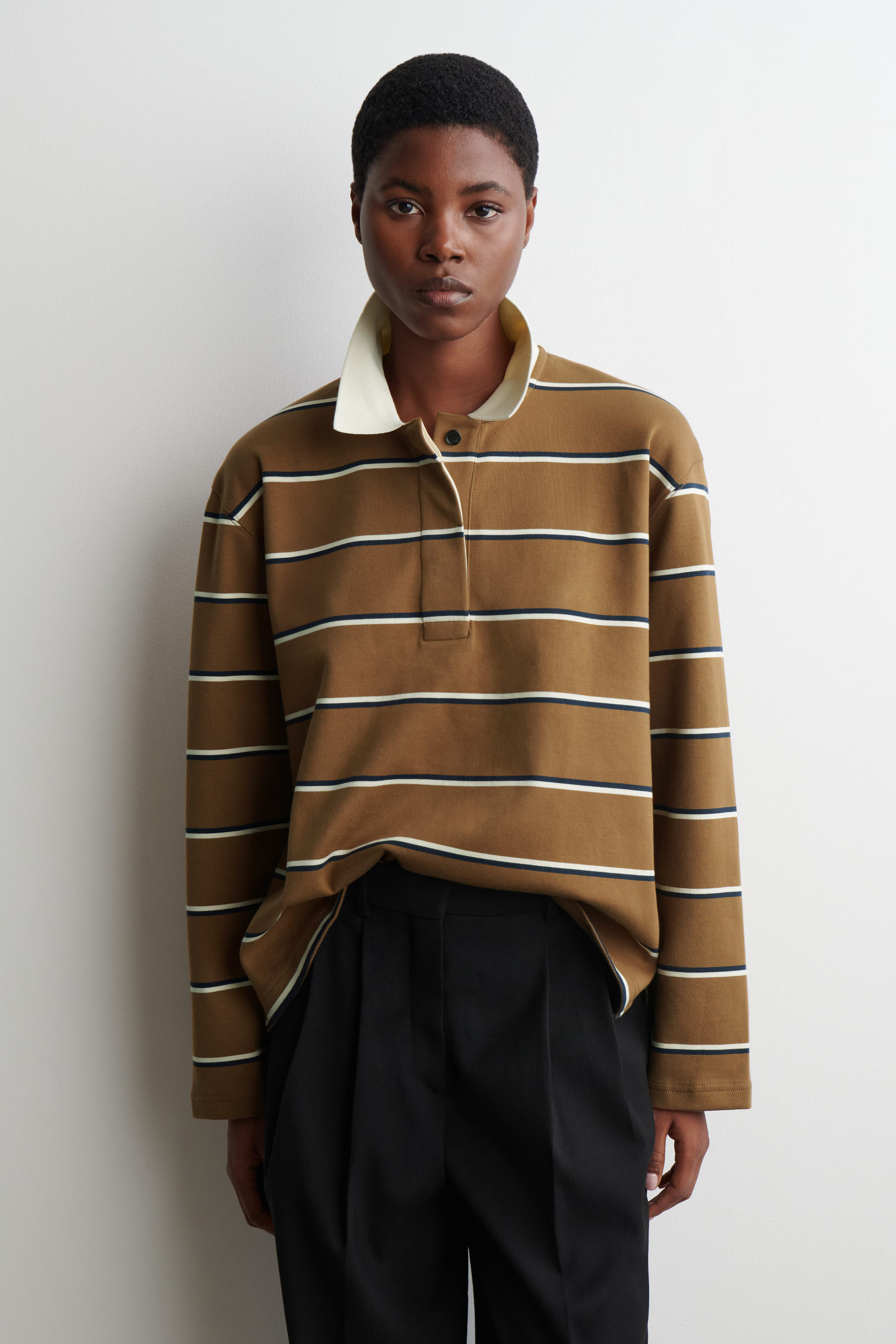 STRIPED LONG-SLEEVED POLO SHIRT - BROWN / STRIPED | COS GB | COS UK