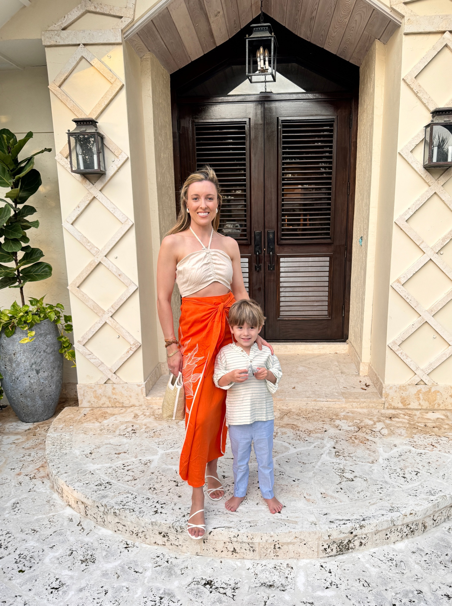 Spring break night 3 🍊

Dress from SHEIN (sold out)
Sandals from H&M
Tote from H&M

#LTKSeasonal #LTKshoecrush #LTKtravel