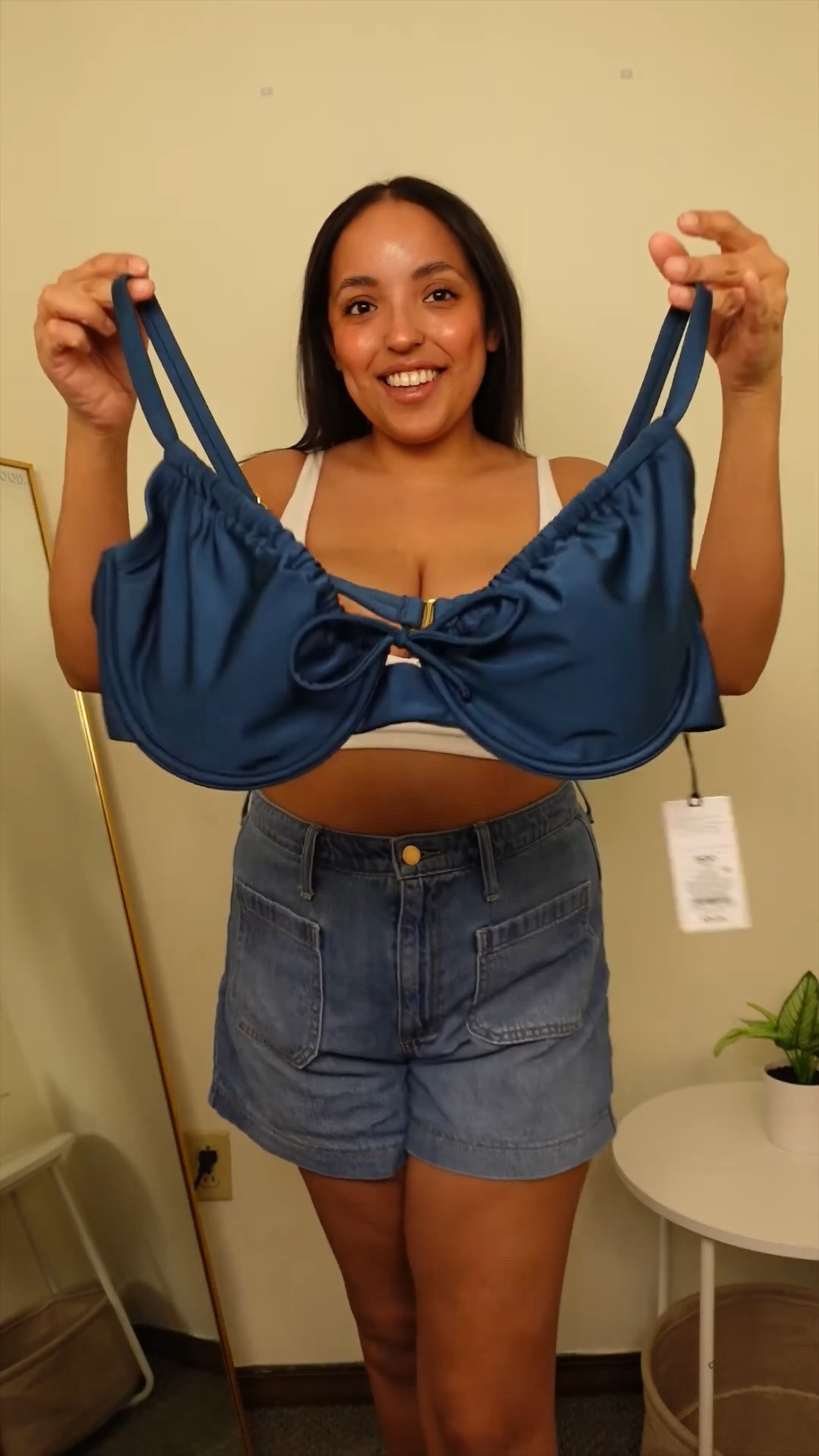 The look of this bikini on someone else is probably so cute 🥹😭 sadly I don’t think it’s right for me. I need more control in the band and more coverage in the cup. 



#LTKswim #LTKmidsize #LTKVideo