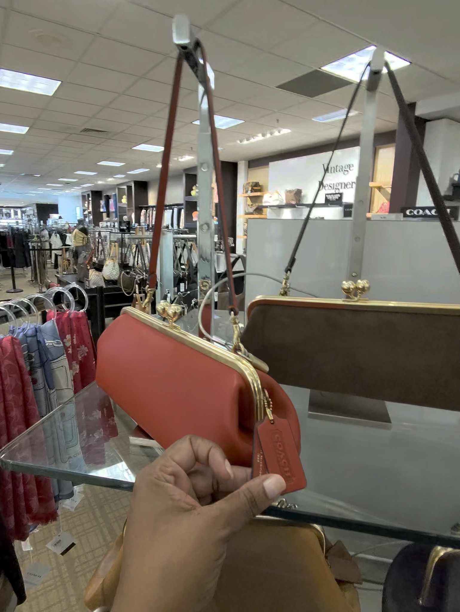 New season, new handbag obsession. 🤎 COACH bags are perfect for giving your fall wardrobe that polished finishing touch. #coachbags #fallfashion #fallbags #designerhandbags #fashionfinds