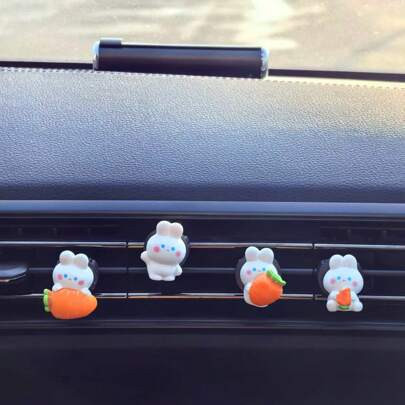 1pc Cute Easter Rabbits Design Vent Clip Air Freshener - With 2 Fragrant Tablets, Easy Clip-On Installation, Perfect Car Decor & Easter Gift Idea | SHEIN