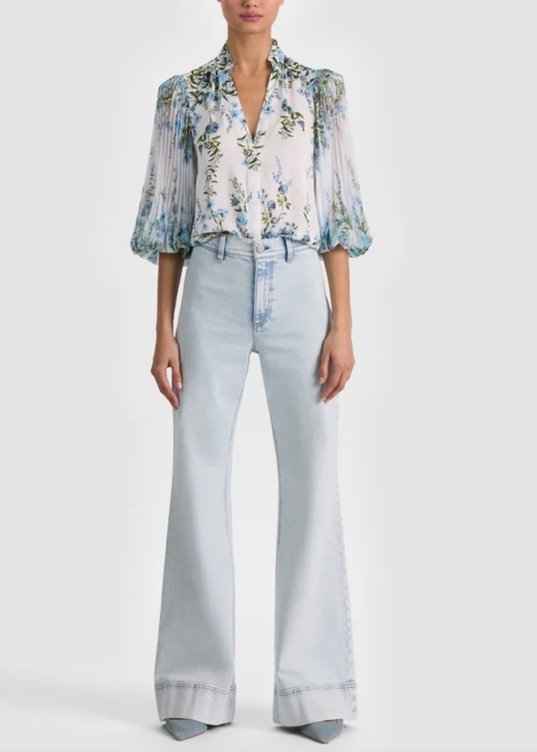 One of my favorite brands 
How gorgeous is this blouse?
The entire look is a 10/10
On sale today


#LTKU #LTKSaleAlert #LTKOver40