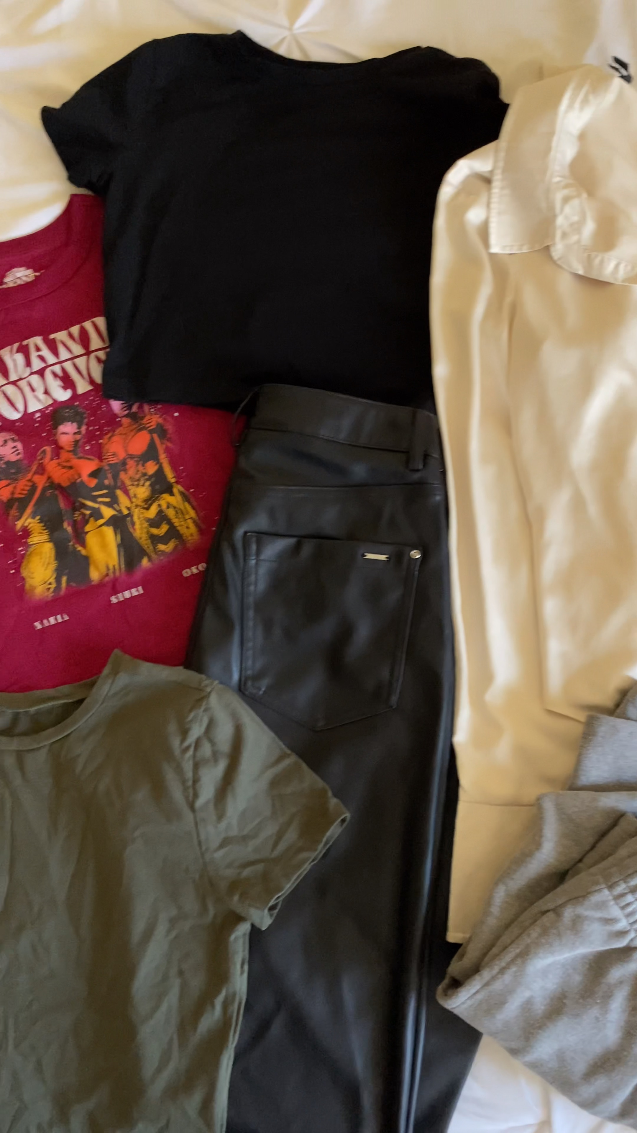 collective clothing haul! 

crop tops, satin blouse, grey sweats, grey sweatpants, flare sweatpants, graphic tee, graphic t shirt, graphic crop top, accessories, sunglasses, wrap around sunglasses, leather flare  pants, pleather pants, black mini skirt, target finds, basics, target basics, 

#LTKstyletip #LTKfit #LTKunder50