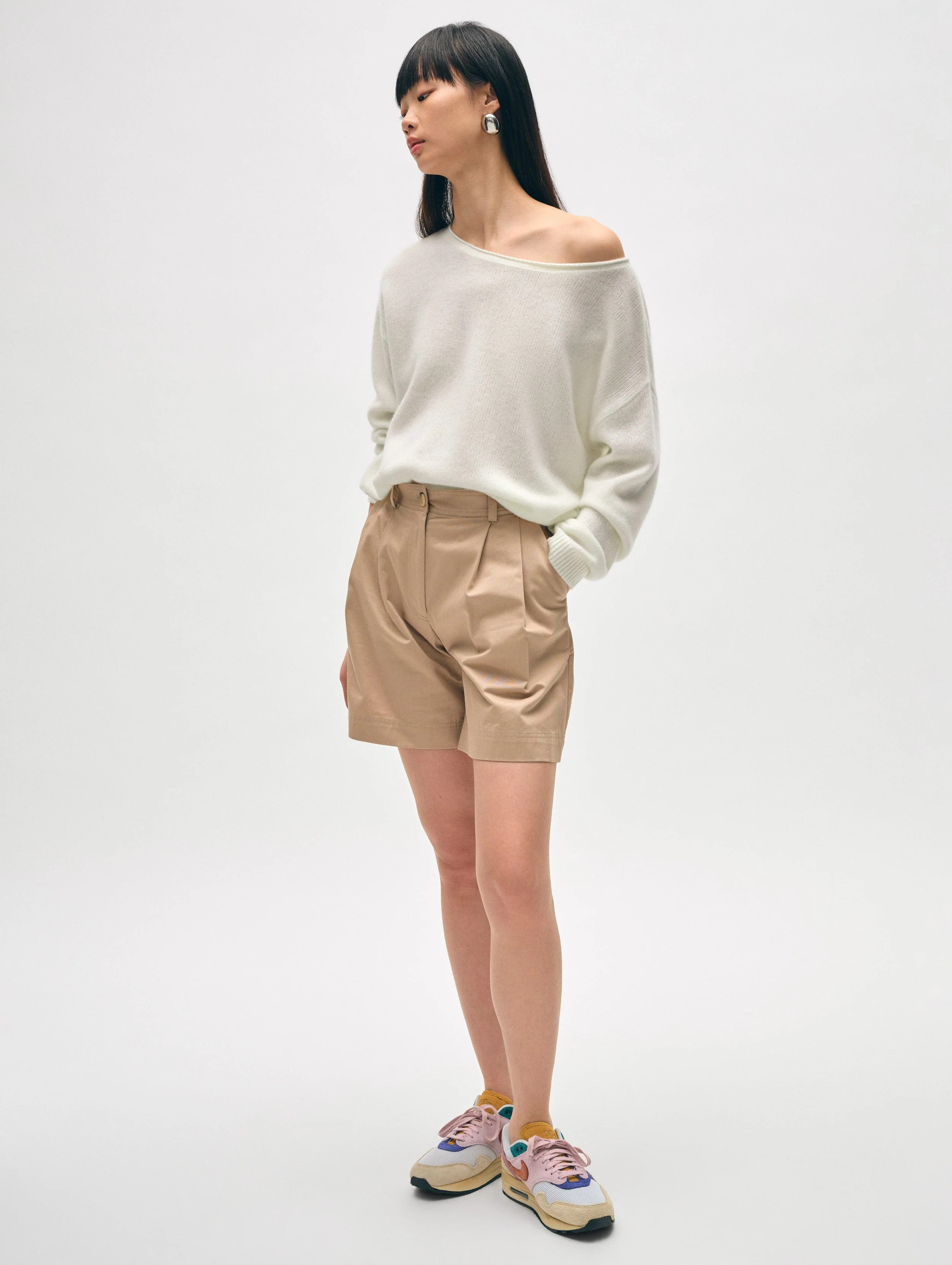 White + Warren Cashmere Boatneck Sweater in Soft White size XS | White and Warren