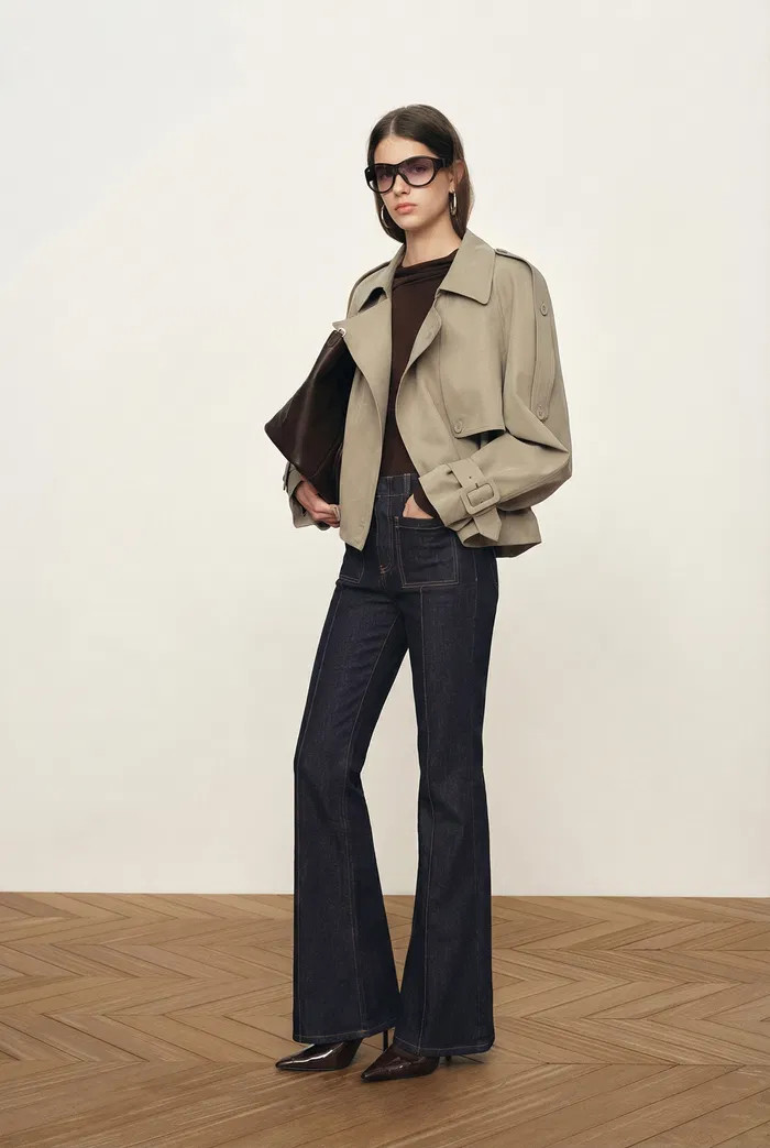 Elva Large Lapel Pleated Hem Short Trench Coat in Lightweight Blend | Fabrique