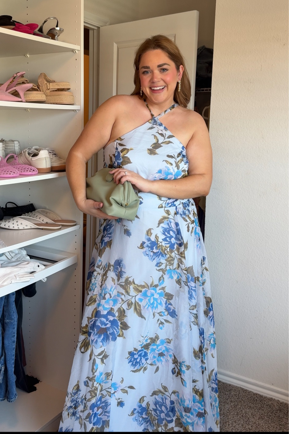 Mid size plus size wedding guest dress wearing 1x but could size down 

#LTKMidsize #LTKPlusSize