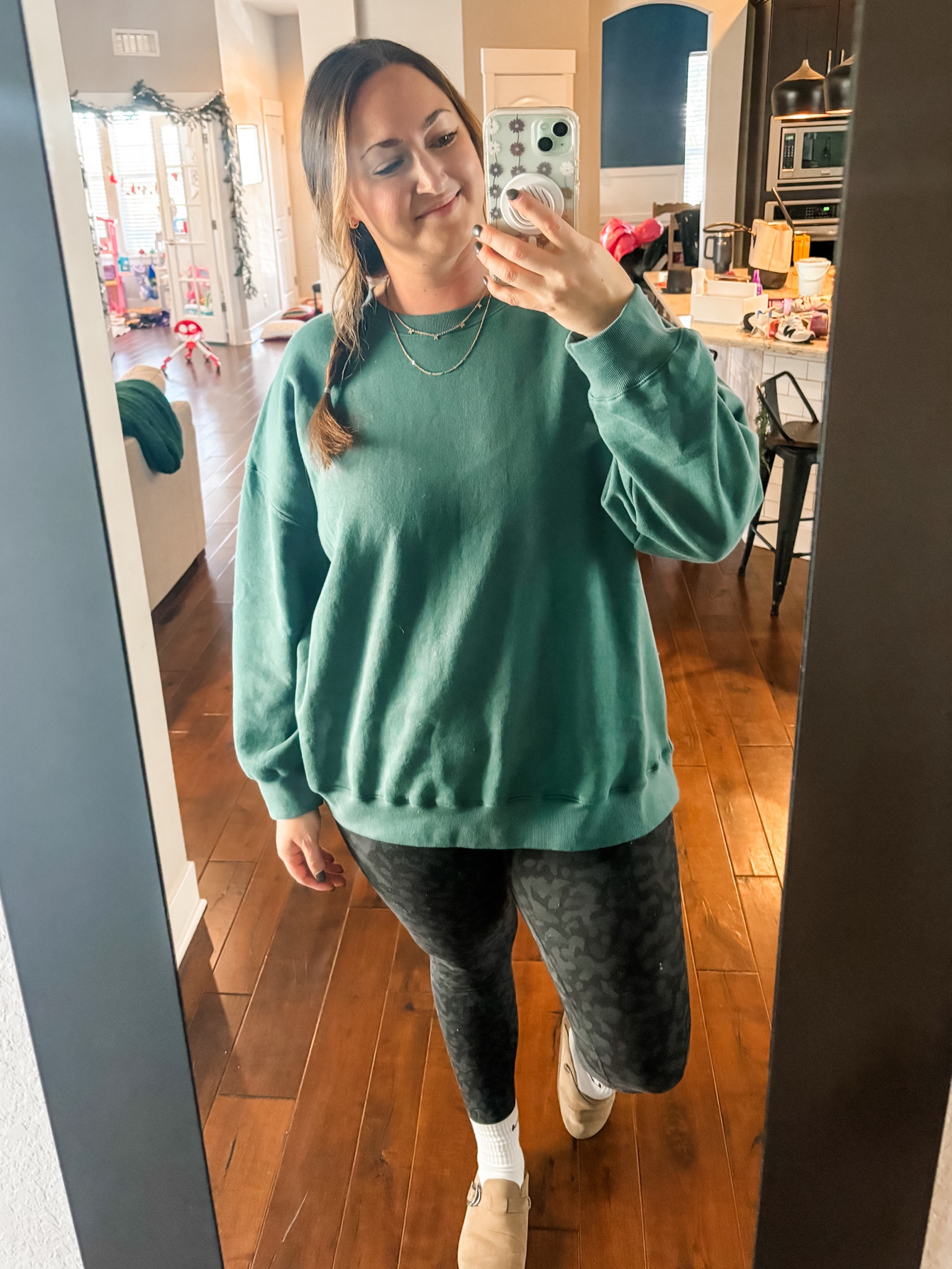 Mom outfit 

#LTKMidsize #LTKActive #LTKFindsUnder50