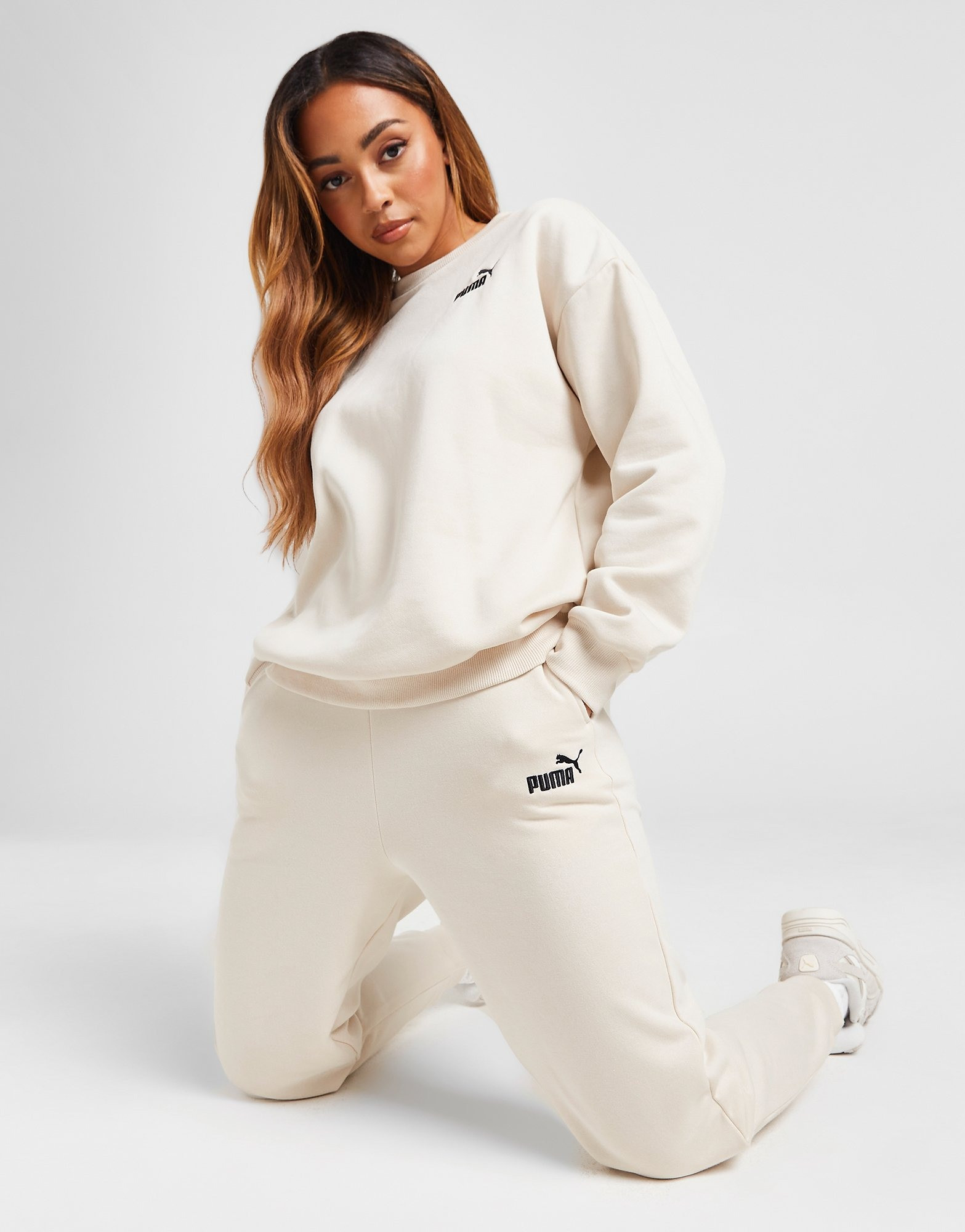 Puma Emblem Joggers in Bianco | JD Sports | JD Sports (IT)