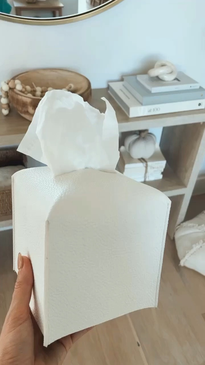Amazon tissue box. Amazon home refresh. Amazon home finds under $10!

#LTKFind #LTKhome #LTKunder50