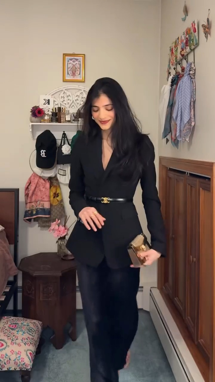 my comfort colors 🖤✨