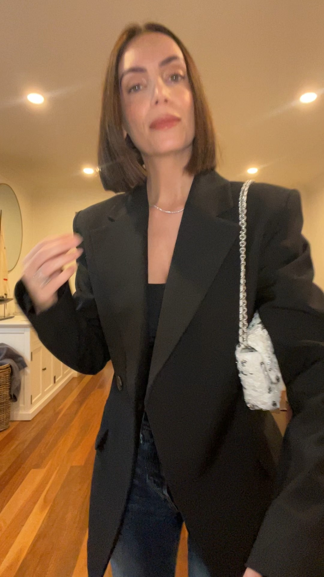 Black blazer and blue straight leg jeans, can it get any better? 

#LTKdatenight #LTKaustralia #LTKwinter