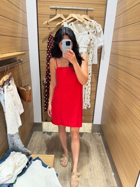 This linen dress gives off major European summer vibes and I’m here for it. Doesn’t hurt that it’s on sale too 😉

#LTKFindsUnder100 #LTKSaleAlert