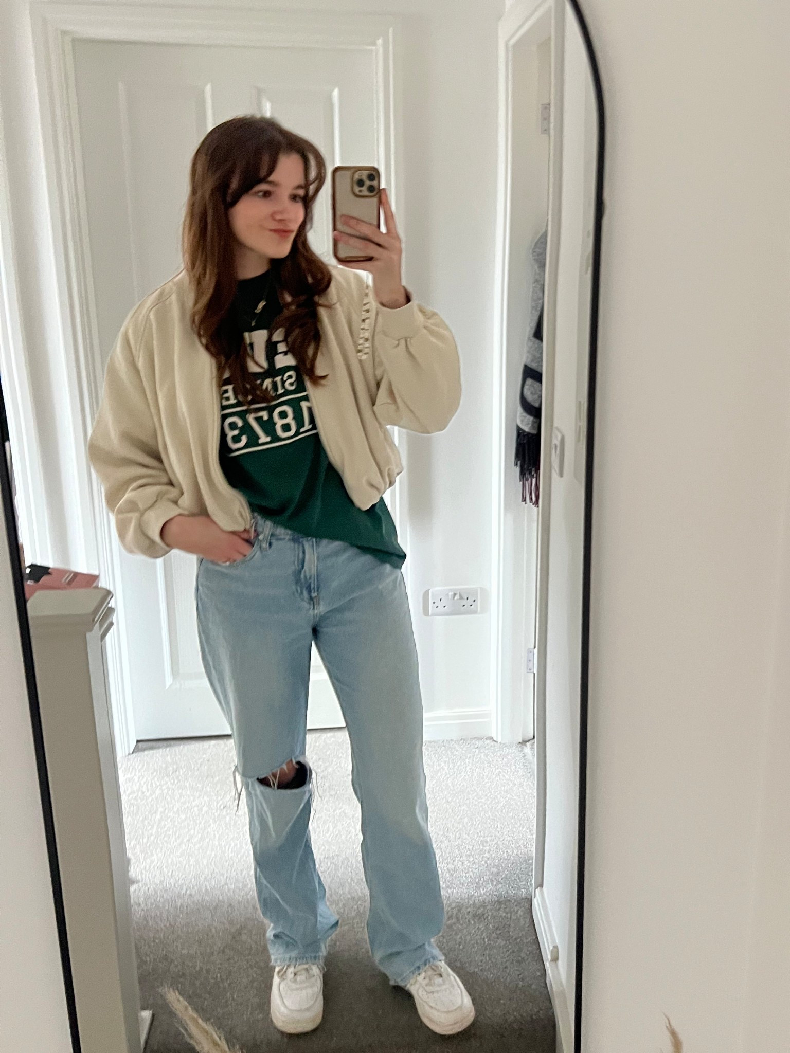 Spring outfits day 1 🌷🥰 

A slouchy look but so comfy and perfect for the up and down weather!! I’m normally a white tee girl but couldn’t resist this forest green one on ASOS 😍 can’t wait to style it with a denim mini when it’s a bit warmer!! 

Casual outfits, ootd, spring outfit, easy outfit, boyfriend jeans, asos, bomber jacket, Zara, spring style 



#LTKuk #LTKspring #LTKstyletip