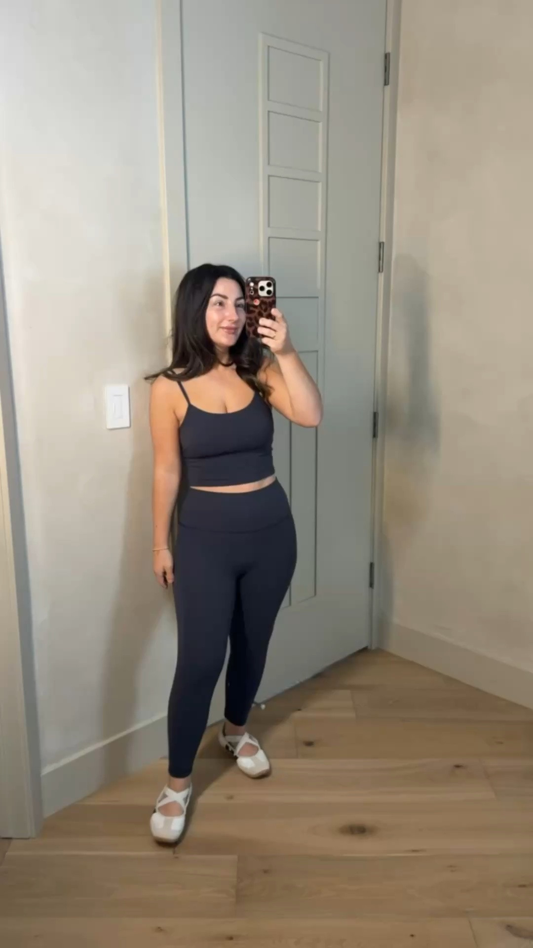 Workout outfit!! 

Top size small
Pants size medium 

5’0” 140lbs 
Petite friendly activewear

#LTKootd #LTKPetite #LTKActive