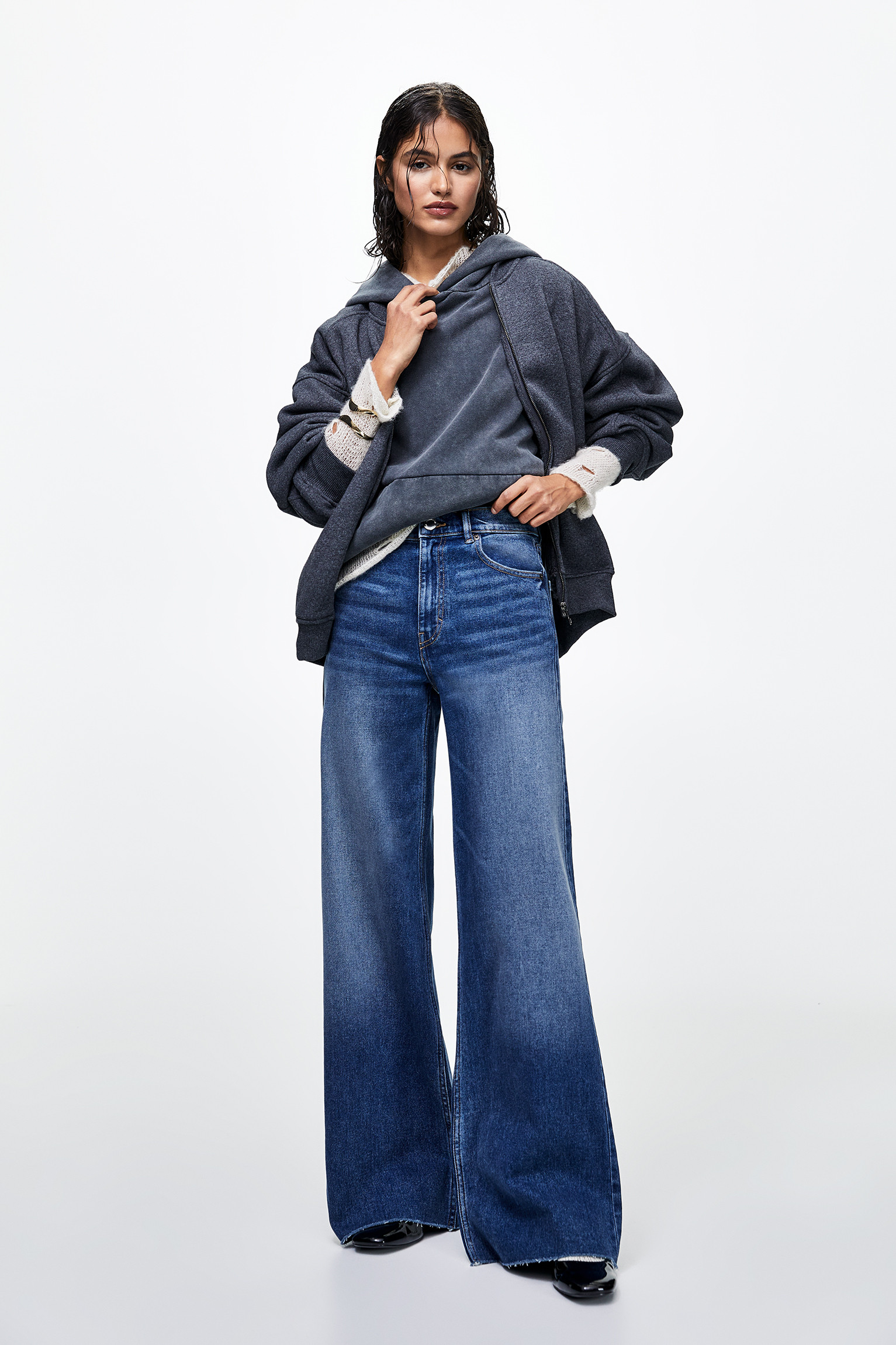 Mid-rise wide-leg comfort jeans | PULL and BEAR UK