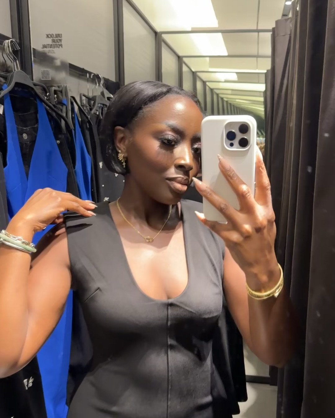 Love a form fitting, A line dress! Prep the light shoulder padding. Wearing a M. 

#LTKStyleTip #LTKFindsUnder100 #LTKBeauty