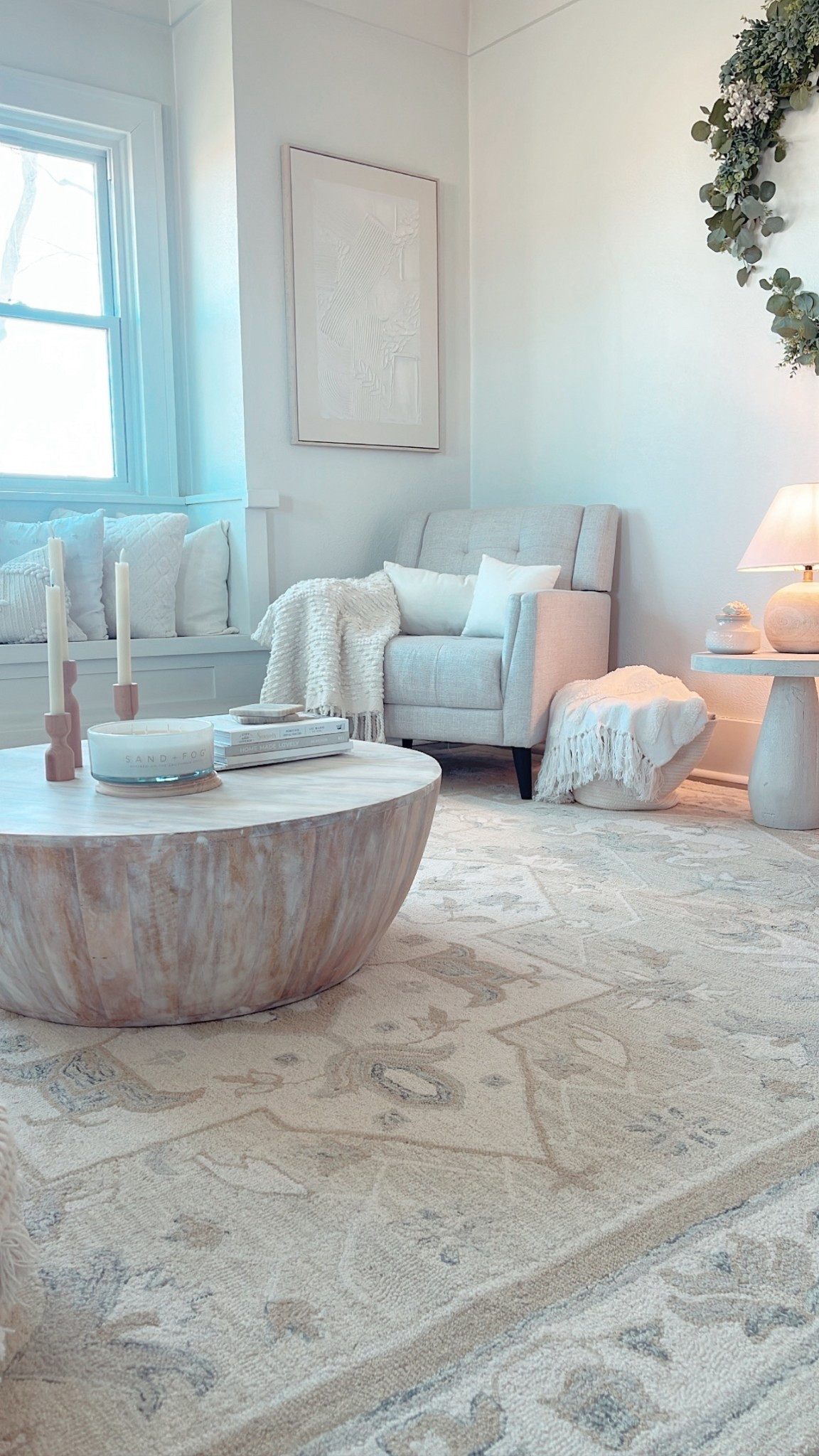 Have wool rug perfect neutral colors!! #rug #home #homedecor #livingroomrug 