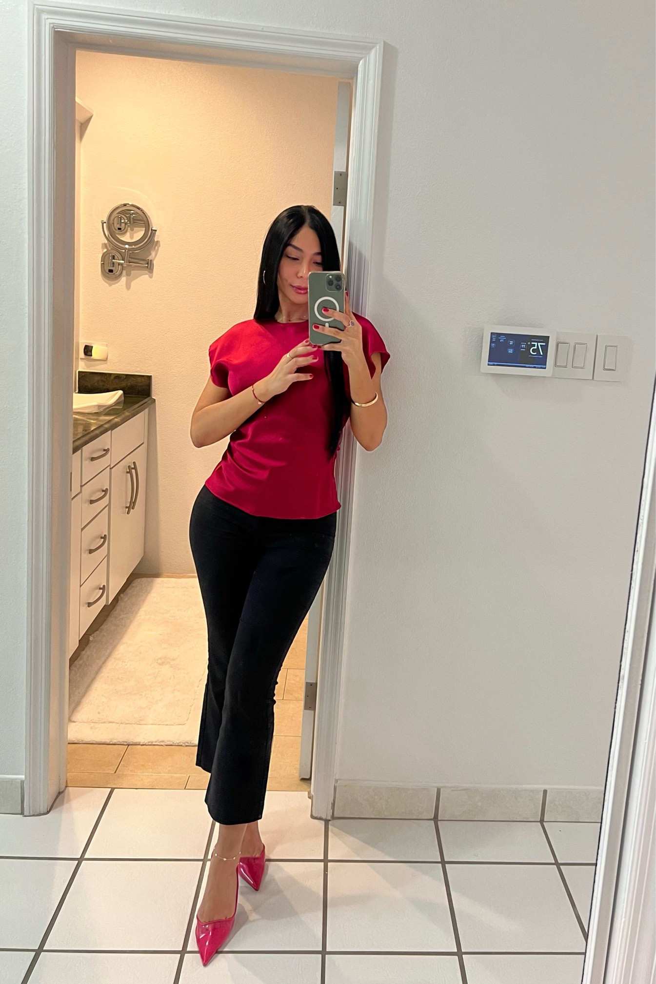 Outfit from Zara 💞
Link below similar items 👇🔗
Zara, workwear, Satin top, Zara pants, Zara outfits ideas

#LTKWorkwear #LTKSeasonal #LTKStyleTip