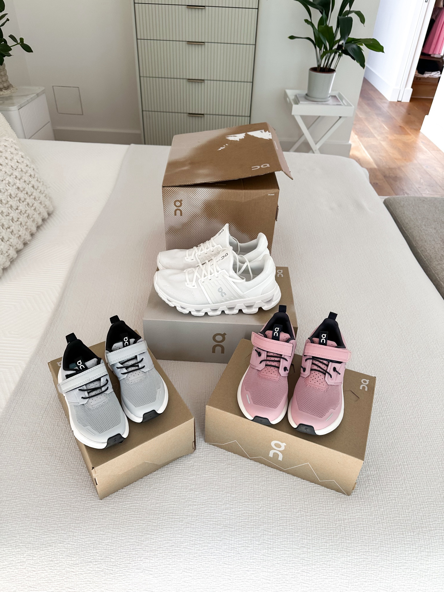 Our latest favourite running shoes 👟

Kids On Running Cloud Play Sneakers in Zephyr White and Glacier White.

Womens On Cloudswift 3 AD in White 🤍

#LTKshoes #LTKfitness #LTKuk