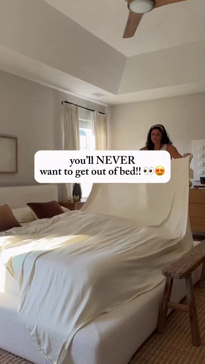 Comment “BED” for full links to this entire extra soft bedding look!! The coziest bamboo sheet, and gauze quilt of my DREAMS!!😍💗 absolutely love this combo year after year! 🥰 #beddinginspo #bedroomdecor #bedroomdecoration 
OR Click on the bottom left for a direct 🔗 to the sheets!