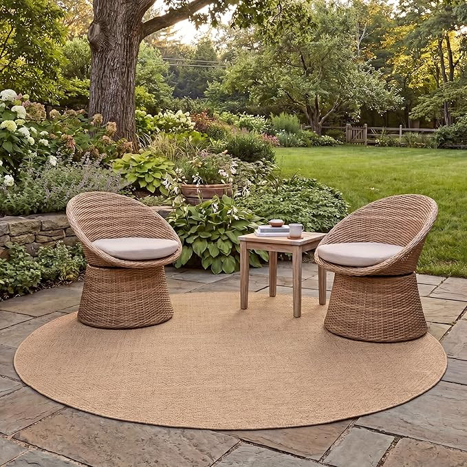 SAFAVIEH Courtyard Collection Area Rug - 6'7' Round, Natural & Cream, Non-Shedding & Easy Care, I... | Amazon (US)
