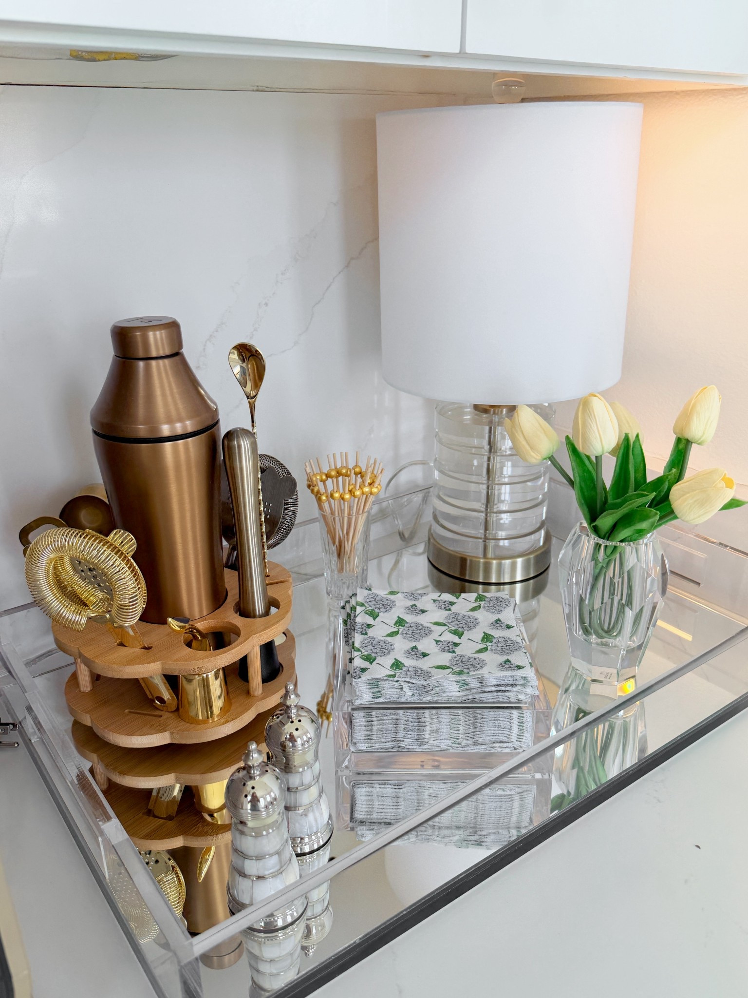 Kitchen bar organization found on target and Amazon!!

#homedecor #homeorganization #shaker #amazonfinds #kitchenorganization


#LTKHome