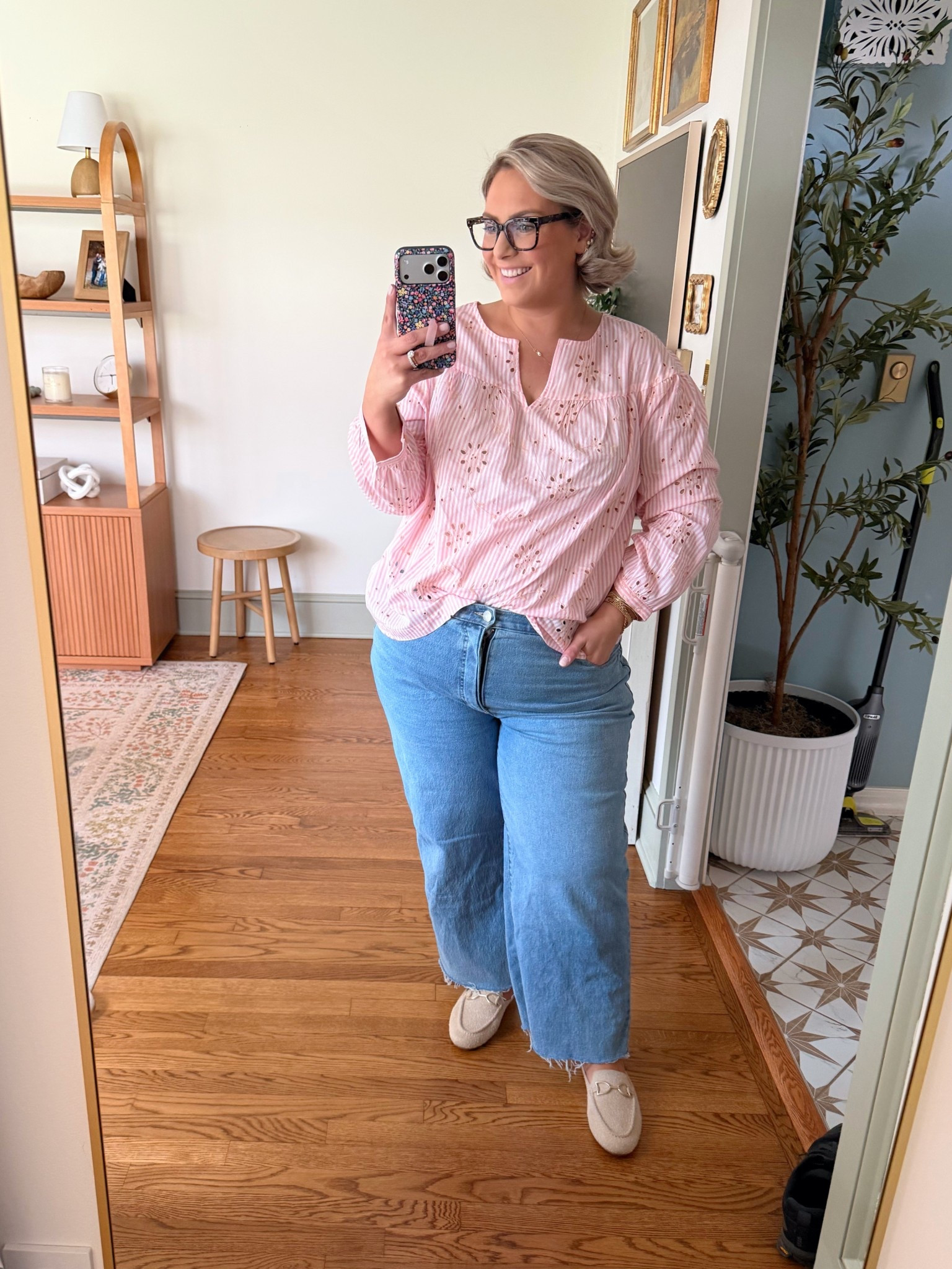 Simple spring outfit 🩷 
Jeans 20
Top 18

#LTKmomlife #LTKPlusSize #LTKSaleAlert